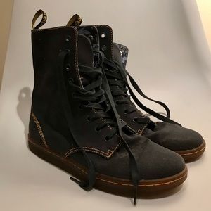 Dr. Martens Stratford Boots Dark Green Canvas